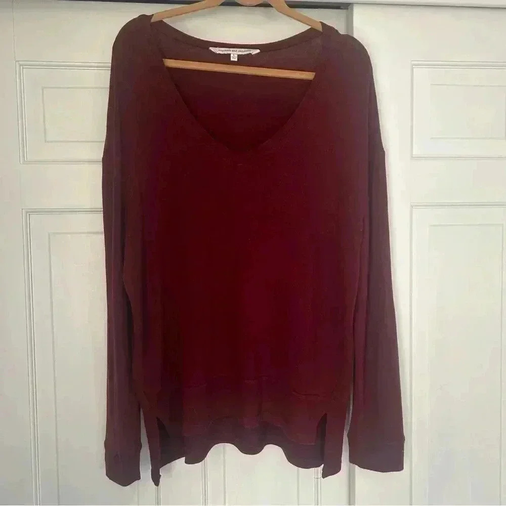 Cupcakes & Cashmere Wine Colored V Neck Long Sleeve Basic Top